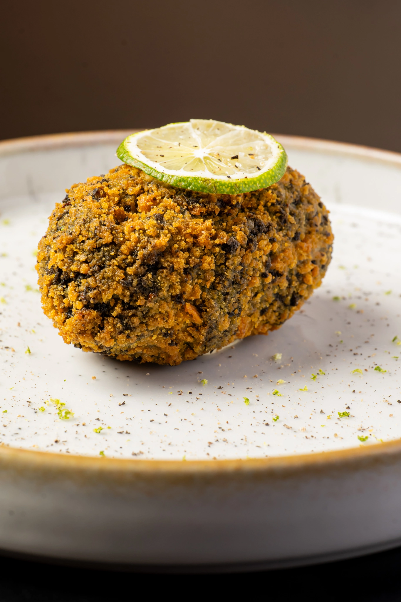 Fritto FERMENTO servito al piatto con lime